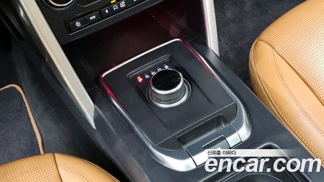 Land Rover Discovery Sport 2018 — photo 9