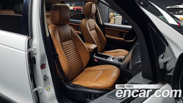 Land Rover Discovery Sport 2018 — photo 10