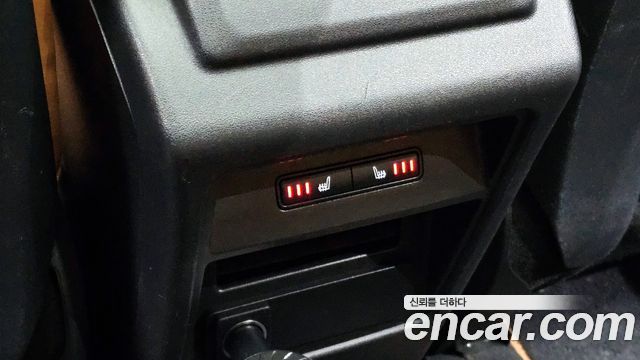 Land Rover Discovery Sport 2018 — photo 18