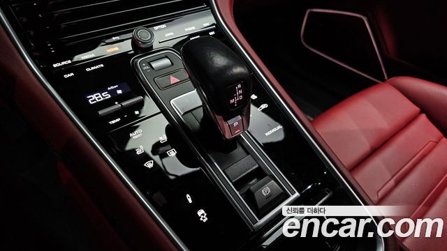 Porsche Panamera 2023 — photo 9
