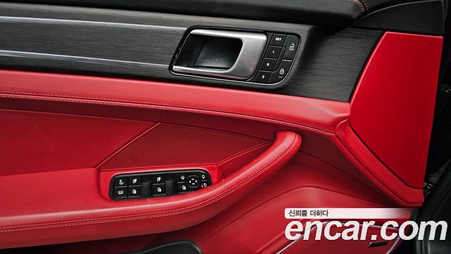 Porsche Panamera 2023 — photo 17