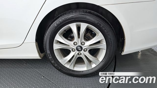 Hyundai Sonata 2010 — photo 5