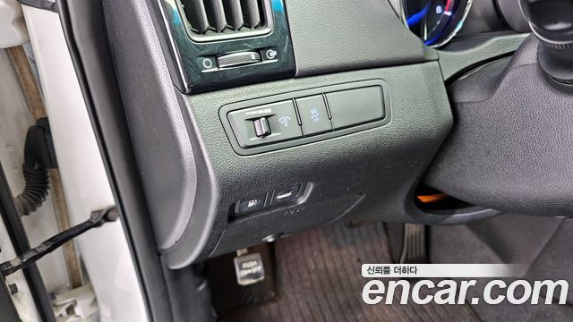 Hyundai Sonata 2010 — photo 17