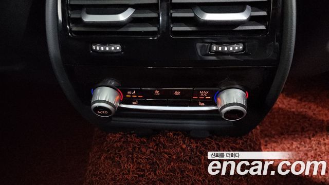 BMW 5-Series 2017 — photo 18