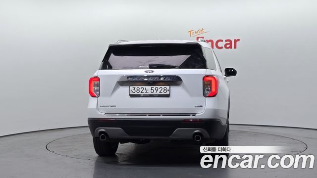 Ford Explorer 2020 — photo 4