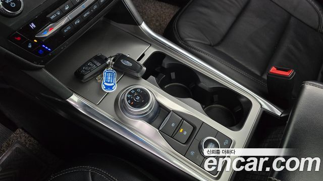 Ford Explorer 2020 — photo 9