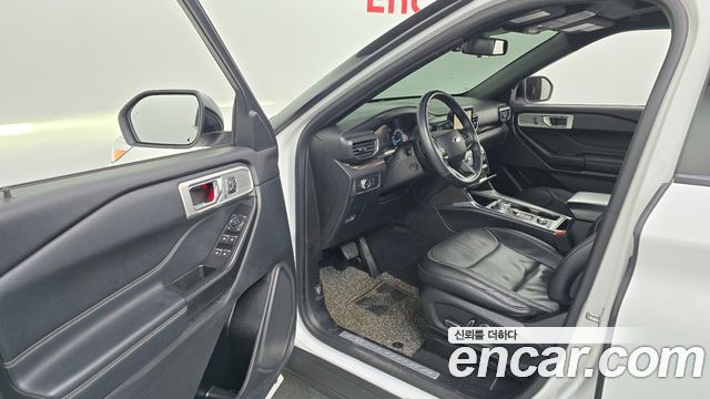 Ford Explorer 2020 — photo 10