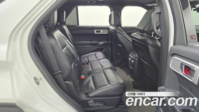 Ford Explorer 2020 — photo 12