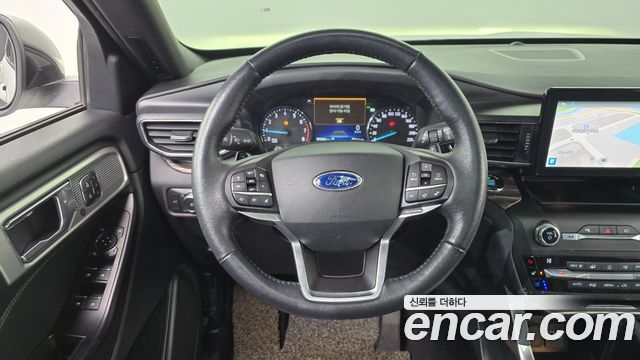 Ford Explorer 2020 — photo 13
