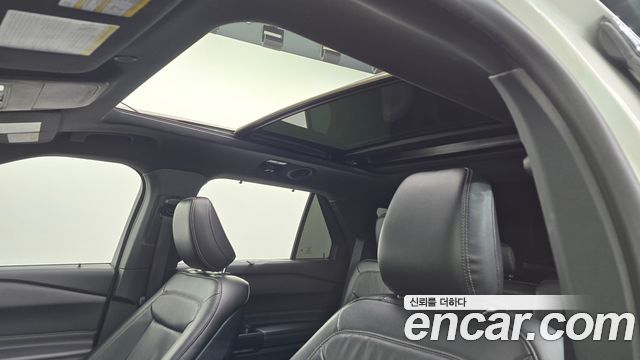 Ford Explorer 2020 — photo 19
