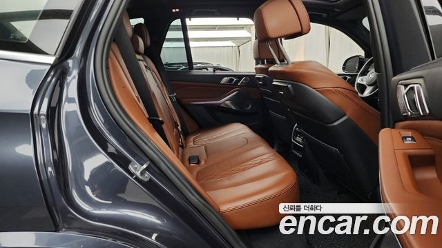 BMW X5 2021 — photo 12