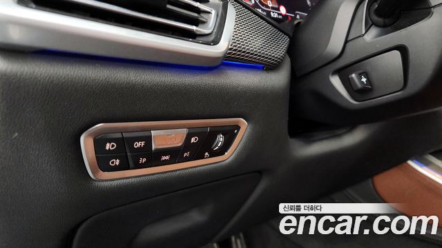 BMW X5 2021 — photo 16