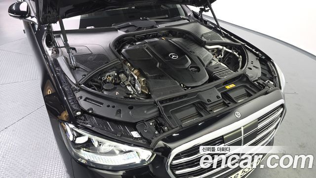 Mercedes-Benz S-Class 2022 — photo 6