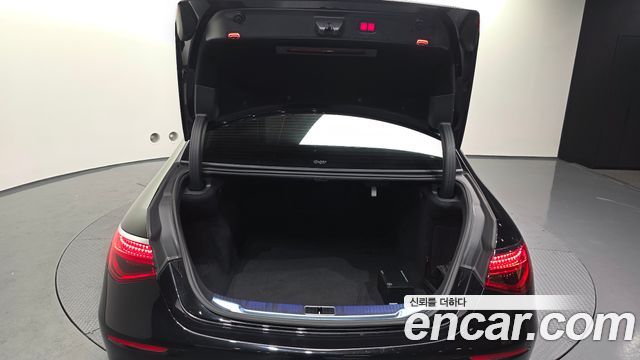 Mercedes-Benz S-Class 2022 — photo 20