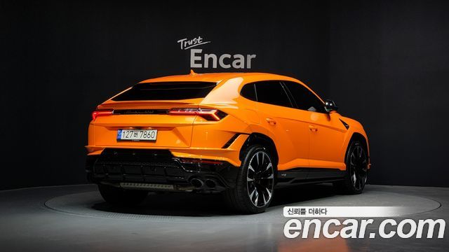 Lamborghini Urus 2024 — photo 2