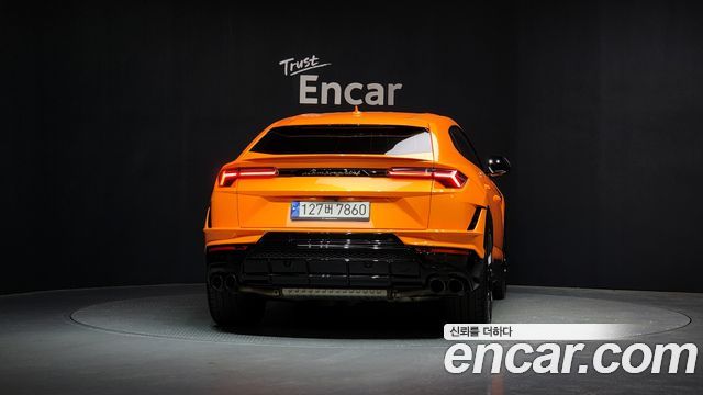 Lamborghini Urus 2024 — photo 4