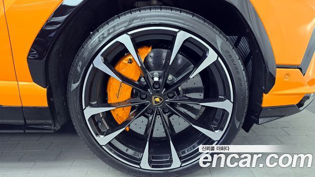 Lamborghini Urus 2024 — photo 5