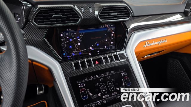 Lamborghini Urus 2024 — photo 14