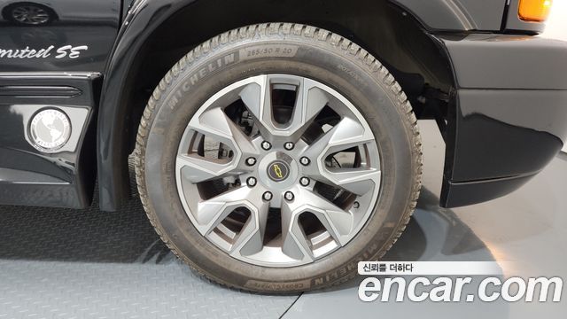 Chevrolet Express Van 2024 — photo 5