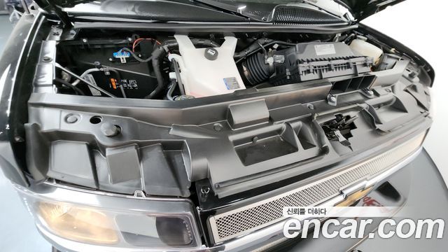 Chevrolet Express Van 2024 — photo 6