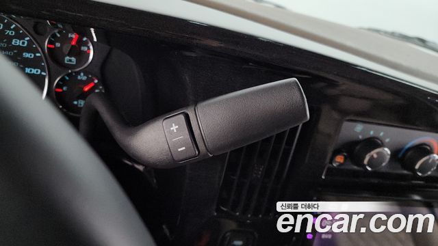 Chevrolet Express Van 2024 — photo 9