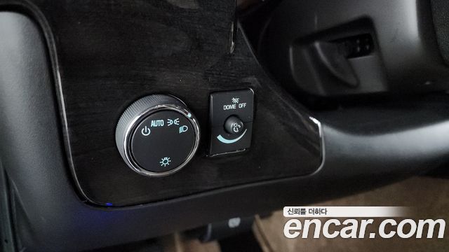 Chevrolet Express Van 2024 — photo 17