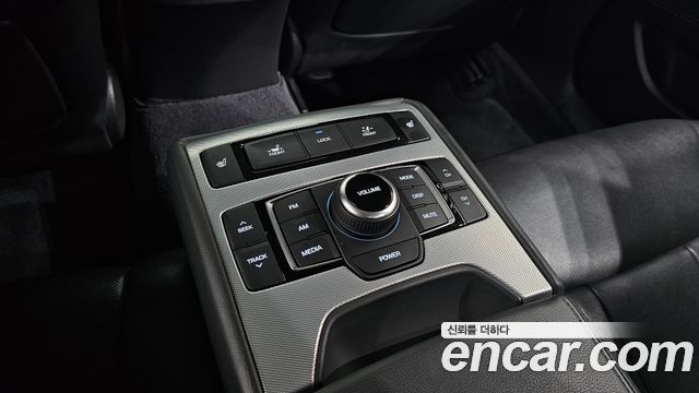 Genesis G80 2018 — photo 19