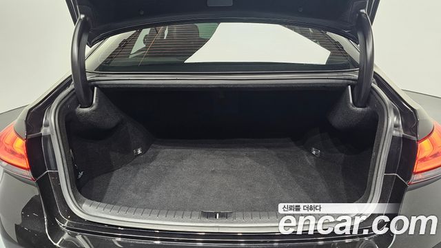 Genesis G80 2018 — photo 20