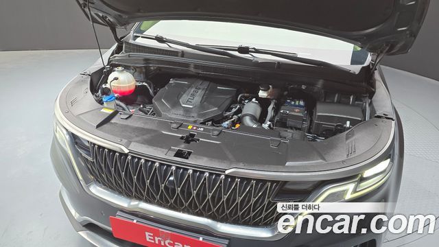 Kia Canival 2023 — photo 6