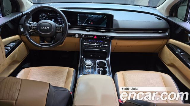 Kia Canival 2023 — photo 7