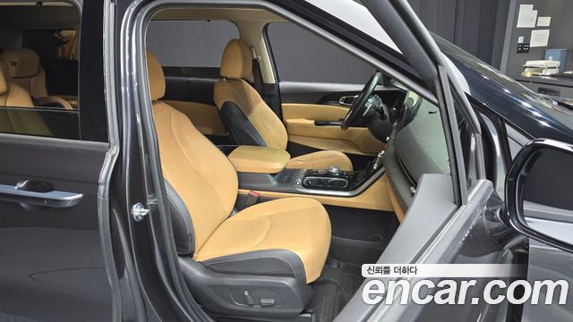 Kia Canival 2023 — photo 12