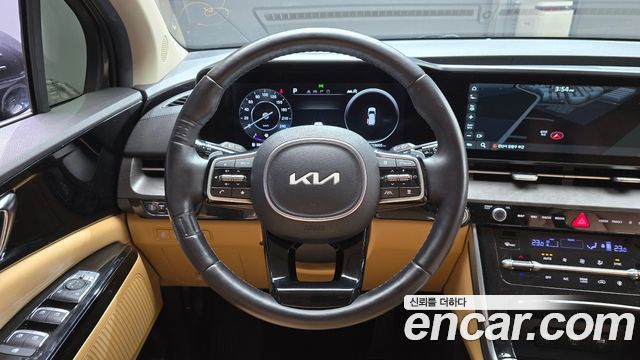 Kia Canival 2023 — photo 13