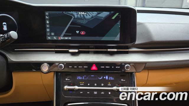 Kia Canival 2023 — photo 17