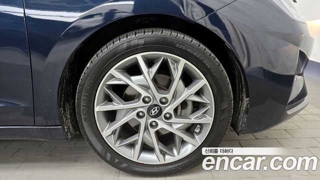 Hyundai AVANTE 2020 — photo 5