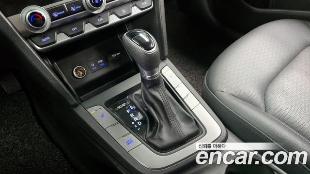 Hyundai AVANTE 2020 — photo 9