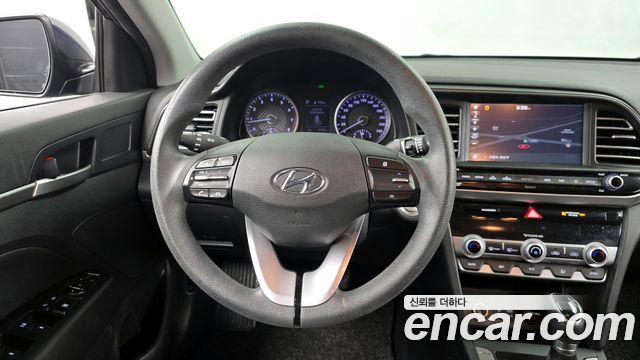 Hyundai AVANTE 2020 — photo 13