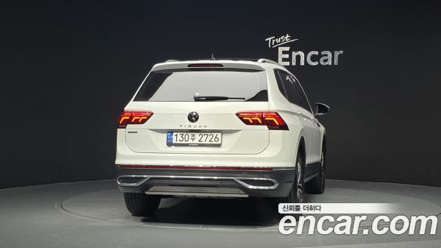 Volkswagen Tiguan 2023 — photo 4