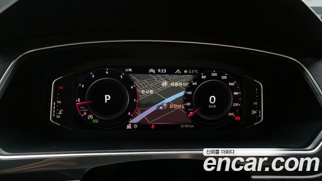 Volkswagen Tiguan 2023 — photo 8
