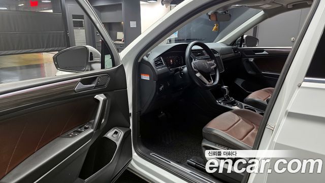 Volkswagen Tiguan 2023 — photo 10