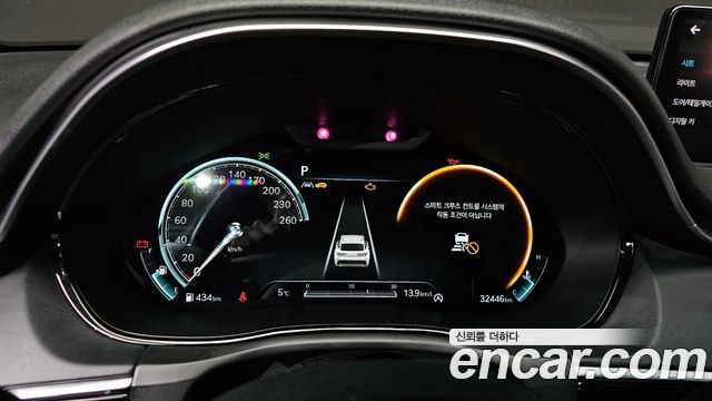 Genesis GV70 2021 — photo 8