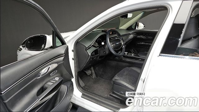 Genesis GV70 2021 — photo 10