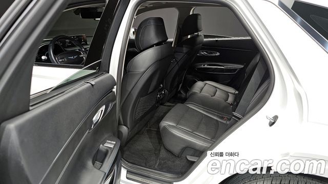 Genesis GV70 2021 — photo 11