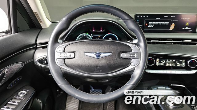 Genesis GV70 2021 — photo 14