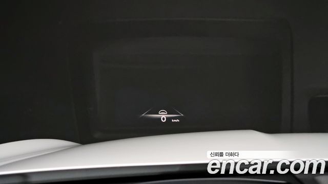 Genesis GV70 2021 — photo 18