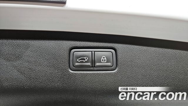 Genesis GV70 2021 — photo 20