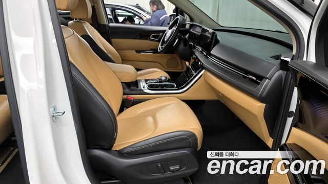 Kia Canival 2021 — photo 11