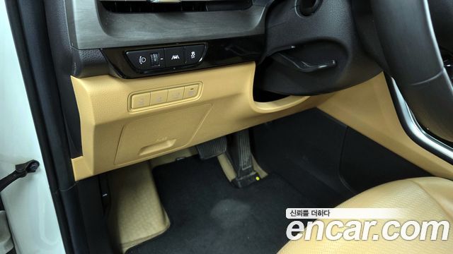 Kia Canival 2021 — photo 18