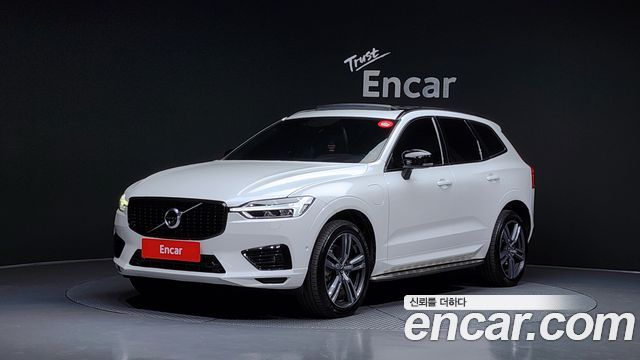 Volvo XC60 2021 — photo 1