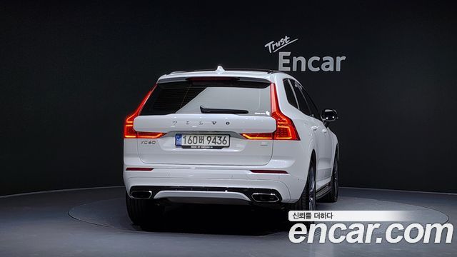 Volvo XC60 2021 — photo 4