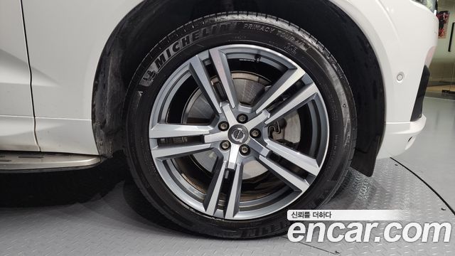 Volvo XC60 2021 — photo 5